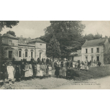 Rochecorbon (I.-&-L.) - La Mairie, les Ecoles et la Poste.