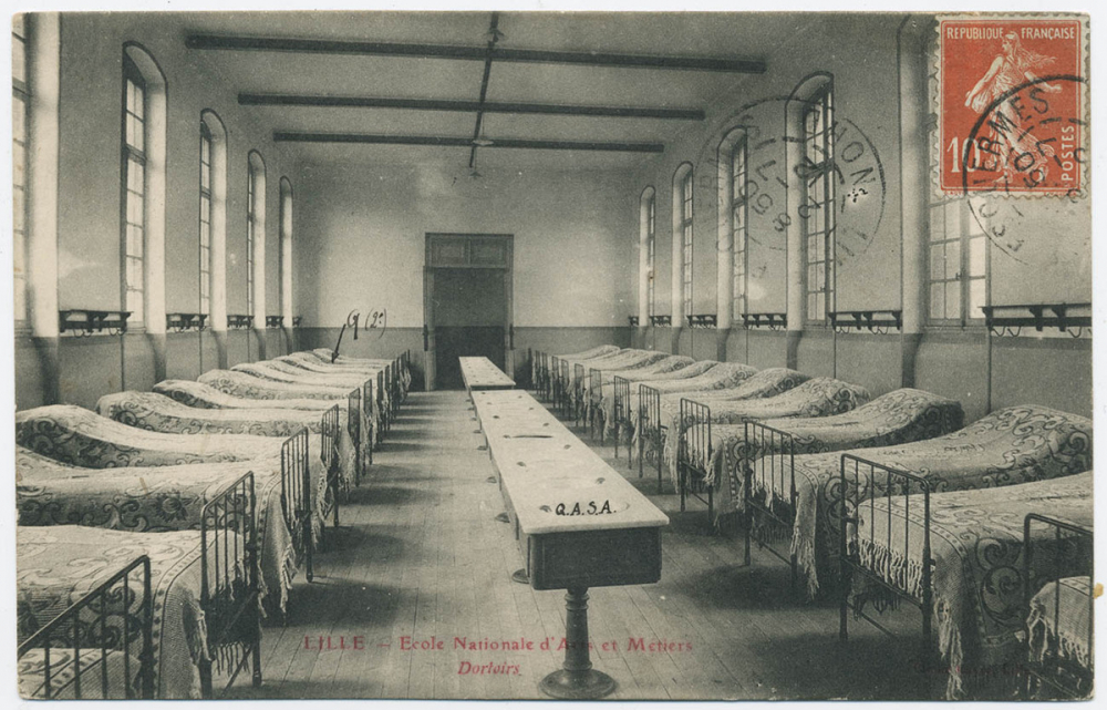 Lille - Ecole Nationale d'Arts et Métiers - Dortoirs.
