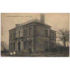 Le Mesnil-Mauger (Calvados) - Mairie et Ecole.