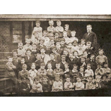 Ecole de garçons.
