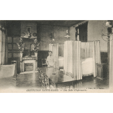 Paris - Institution Sainte-Marie - Une Salle d'Infirmerie.