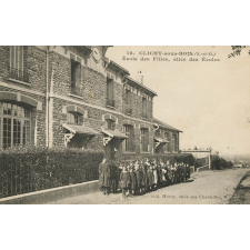 18 - Clichy-sous-Bois (S.-&-O.) - Ecole des Filles, allée des Ecoles.