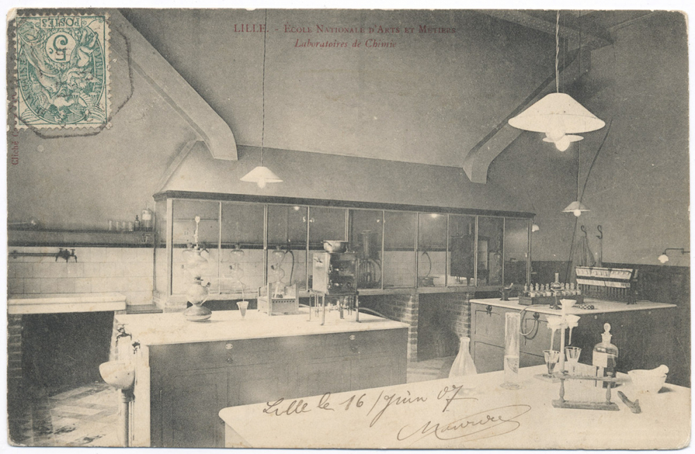 Lille - Ecole Nationale d'Arts et Métiers - Laboratoires de Chimie.