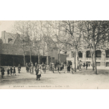 2 - Beauvais - Institution du Saint-Esprit - La cour.