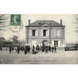 9 - Ezy (Eure) - L'Ecole communale de garçons.