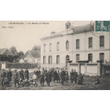 Courpalay - La Mairie et l'Ecole.