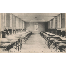 Breteuil (Eure) - Dortoir de la Colonie de Vacances du 17e arrondissement de Paris.