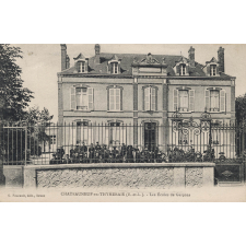 Châteauneuf-en-Thymerais (E.-et-L.) - Les Ecoles de Garçons.