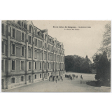 Ecole Libre St-Grégoire - Marmoutier - La Cour des Petits.