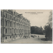 Ecole Libre St-Grégoire - Marmoutier - La Cour des Petits.