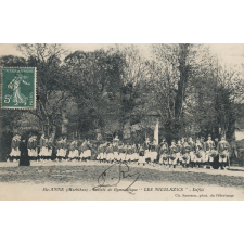 Ste-Anne (Morbihan) - Société de Gymnastique Les Nicolazic - Défilé.