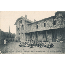 Saint-Germain-en-Laye - Villa Scolaire du VIIe Arrondissement de Paris - La Cour de Récréation.