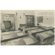 2 - Lambersart-lez-Lille - Institution Ste Odile - Une classe.