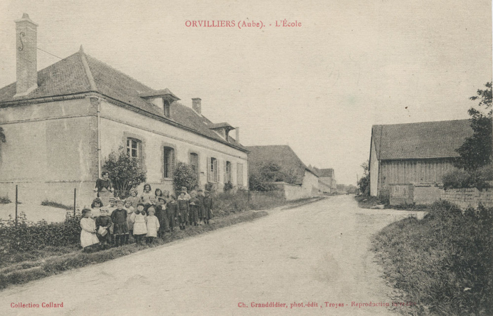 Orvilliers (Aube) - L'Ecole.