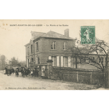 Saint-Martin-de-la-Lieue - La Mairie et les Ecoles.