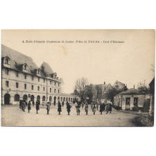4 - Ecole Primaire Supérieure de Jeunes Filles de Tours - Cour d'Honneur.