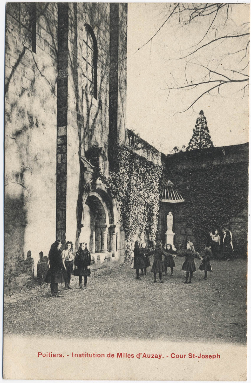 Poitiers - Institution de Mlles d'Auzay - Cour St-Joseph.