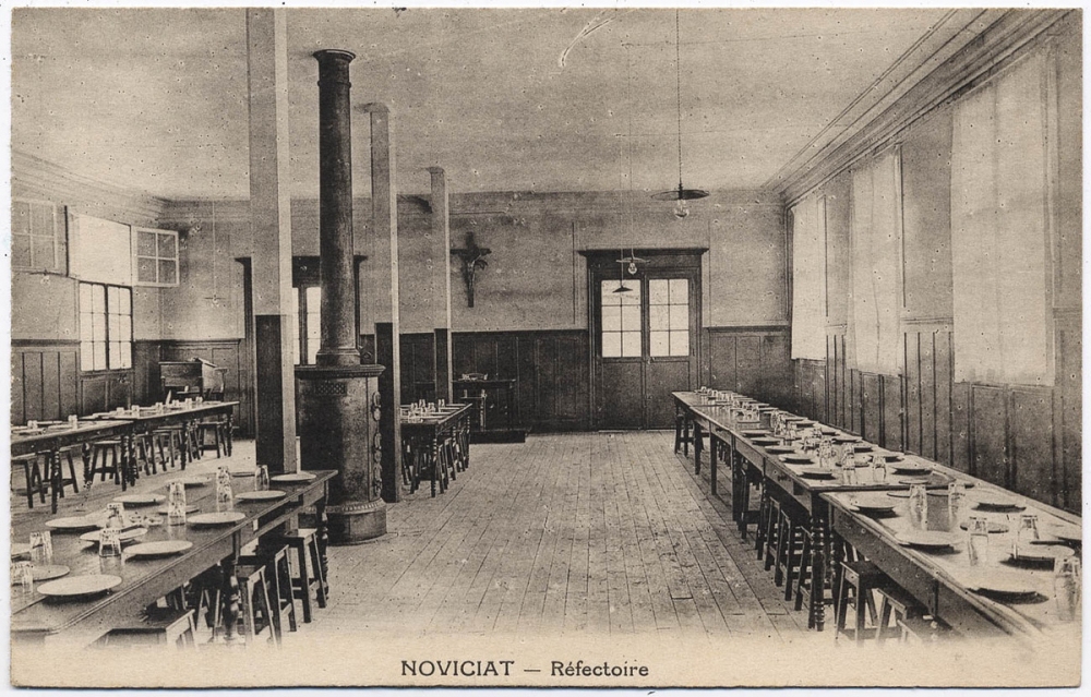 Paris - Noviciat - Réfectoire.