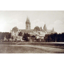 Le Lycée Malherbe - (Ancienne Abbaye-aux-Hommes) - Caen. (Calvados).