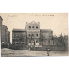 L'Arbresle - Ecole Communale, Place de la Mairie.