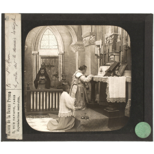 Positifs sur verre édités par la Bonne Presse. La Sainte Messe. Le prêtre dit les dernières évangiles.