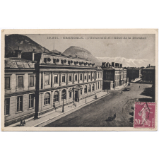 10.571 - Grenoble - L'Université et l'Hôtel de la Division.