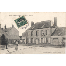 Chilleurs-aux-Bois - Mairie et Ecole.