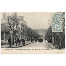 9 - Savigny s/ Orge - Ecole des Garçons - Avenue de la Gare - Au fond le Château.