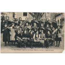 18 - Ecole Primaire Supérieure de Jeunes Filles de Tours - Leçon de Violon.
