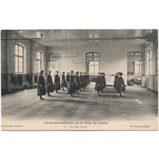 4 - Cours secondaires de la Ville de Dreux - Un des Préaux.
