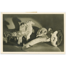 Deutsches Spielzeugmuseum Sonneberg - Antike Spielzeuge : Schafe und Streitwagen aus gebranntem Ton, grieschische Arbeit aus dem 4. Jahrh. v.d.Z.