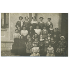 Institution pour Jeunes Filles. 