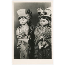 Deutsches Spielzeugmuseum Sonneberg / Thur. - Altrussische Puppen, holzgeschnikt, bemalt; um 1800.