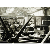 Ecole Estienne. Atelier d'impression lithographique (les presses à bras - les reprints).