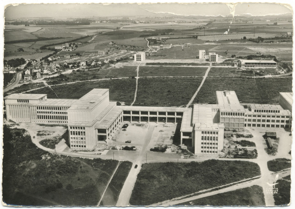 En avion au-dessus de… 11 - Caen (Calvados) - L'Université.