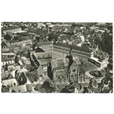 En avion au-dessus de… 6 - Eu (Seine-Maritime) - Le Collège Anguier et La Chapelle du Collège.