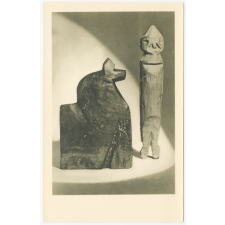 Deutsches Spielzeugmuseum Sonneberg - Puppe und Pferd, germanische Holzspielzeuge aus der Zeit um 1000.