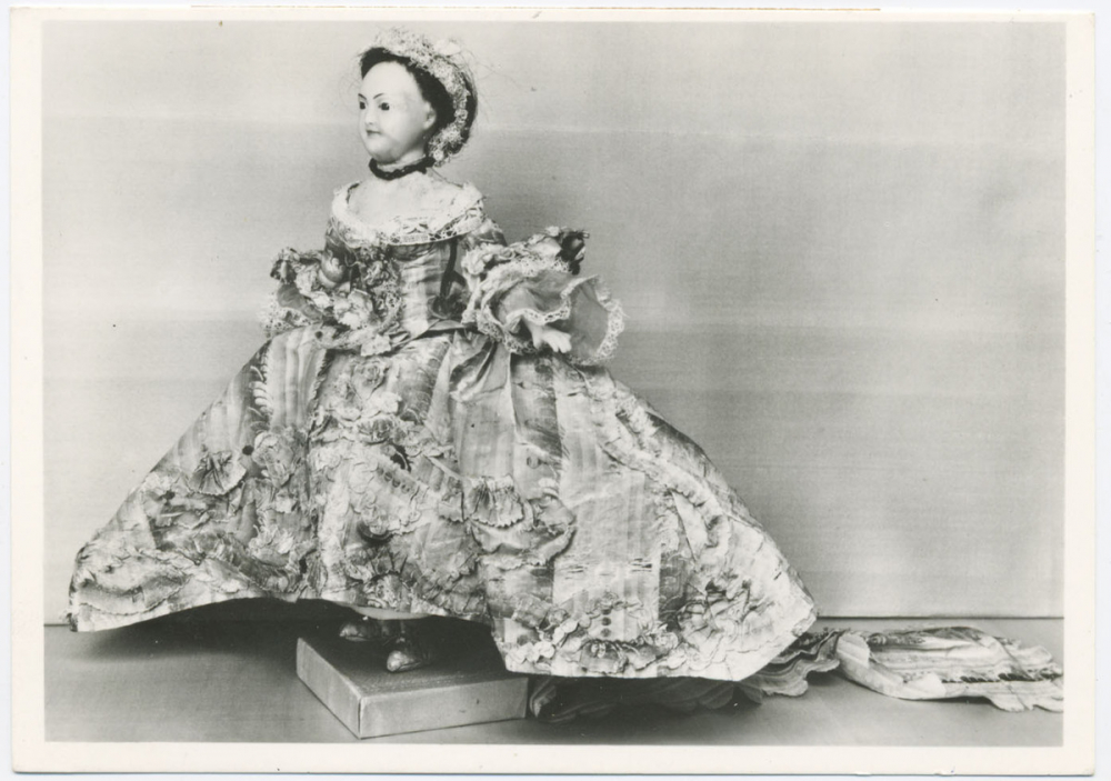 English wax doll with stuffed linen body wearing a Long Robe Coat full Drefs for a lady of sixteen 1758.
