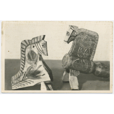 Deutsches Spielzeugmuseum Sonneberg / Thur. - Steckenpferde aus Berchtesgaden, bunt bemalt, 18. Jahrhundert.