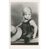 Deutsches Spielzeugmuseum Sonneberg / Thur. - Italienische Stoffpuppe mit Hut, um 1925.