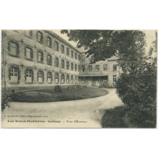 Ecole Normales d'Institutrices - Coutances - Cour d'Honneur.
