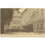 Ecole Primaire Supérieure de Jeunes Filles, 22, Rue Saint-Lô, Rouen - La Cour de Récréation