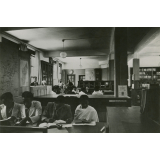 Salle de lecture de la bibliothèque du Gouvernement général à Tananarive (Madagascar)

