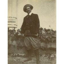 Souvenirs de lycée : homme au fusil