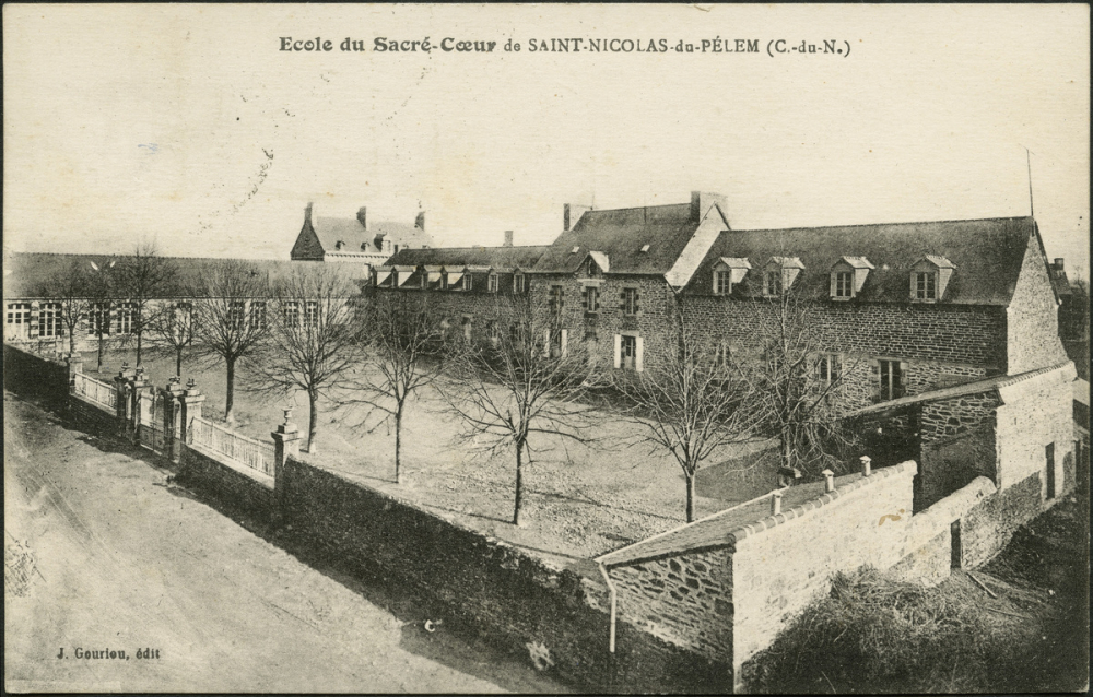 Ecole du Sacré-Cœur de Saint-Nicolas-du-Pélem (C.-du-N.)