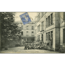 École Centrale Lyonnaise, 16 rue Chevreul : En récréation