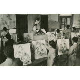 Leçon de dessin dans un atelier d'art appliqué à Tananarive (Madagascar)

