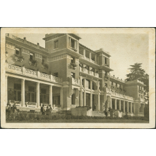 Le Collège Féminin de Bouffémont (S.-&-O.) : Le Palais Scolaire