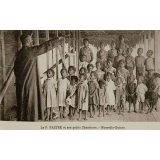 Le P. Fastré et ses petits Chanteurs - Nouvelle-Guinée.