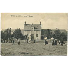 Averdon (L.-et-Ch.) - Mairie et Ecoles.